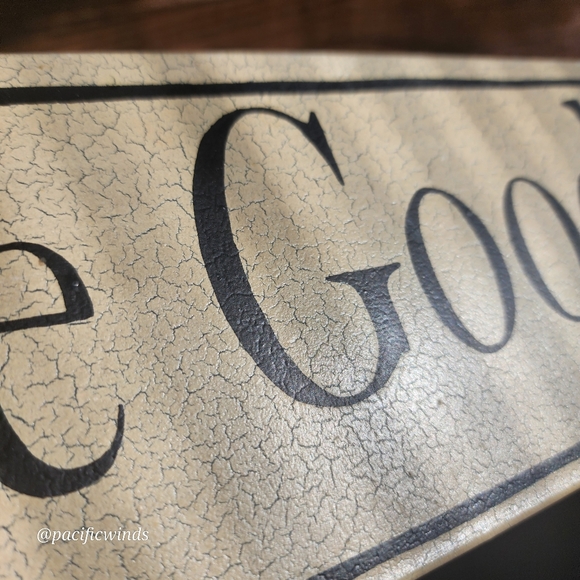 25" x 4" METAL SIGN - Picture 4 of 5